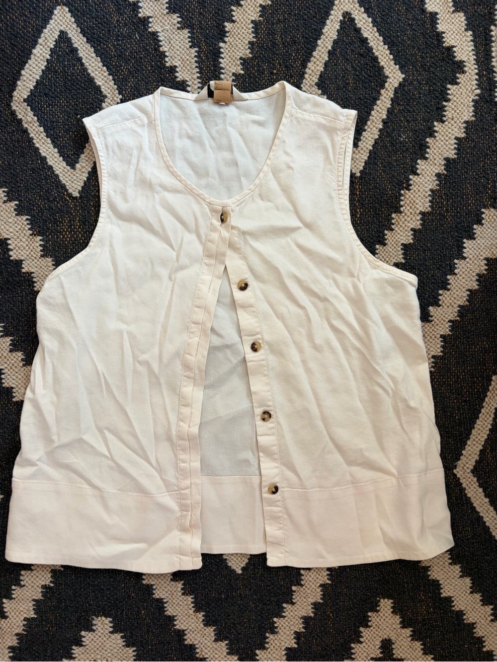 Club Monaco Cream Button-Front Sleeveless Tank